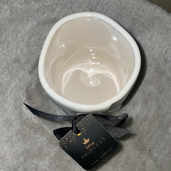 Rae Dunn Princess collection Happy Seven Dwarves mug new - Picture 4 of 7